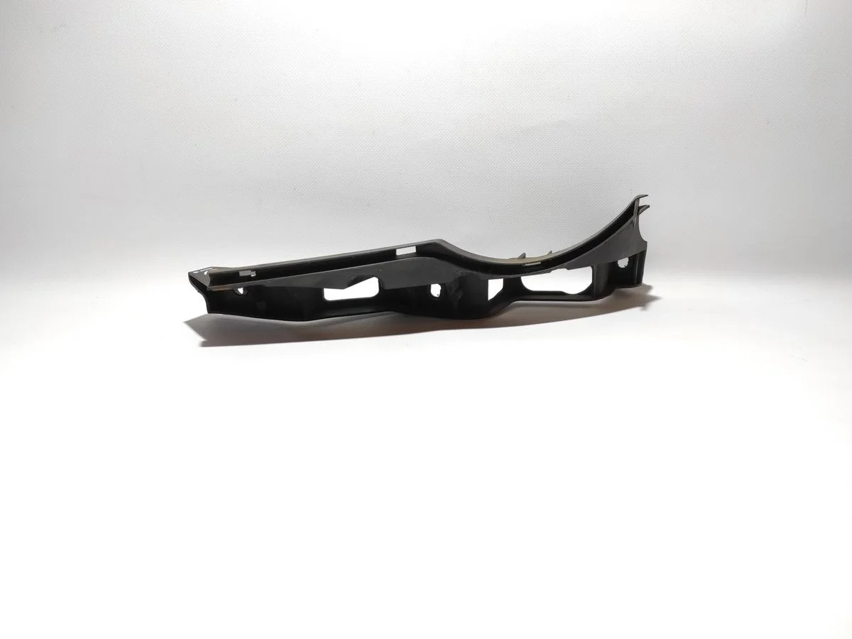 Кронштейн переднего бампера левый Volkswagen Passat B6 (2005—2010) б.у