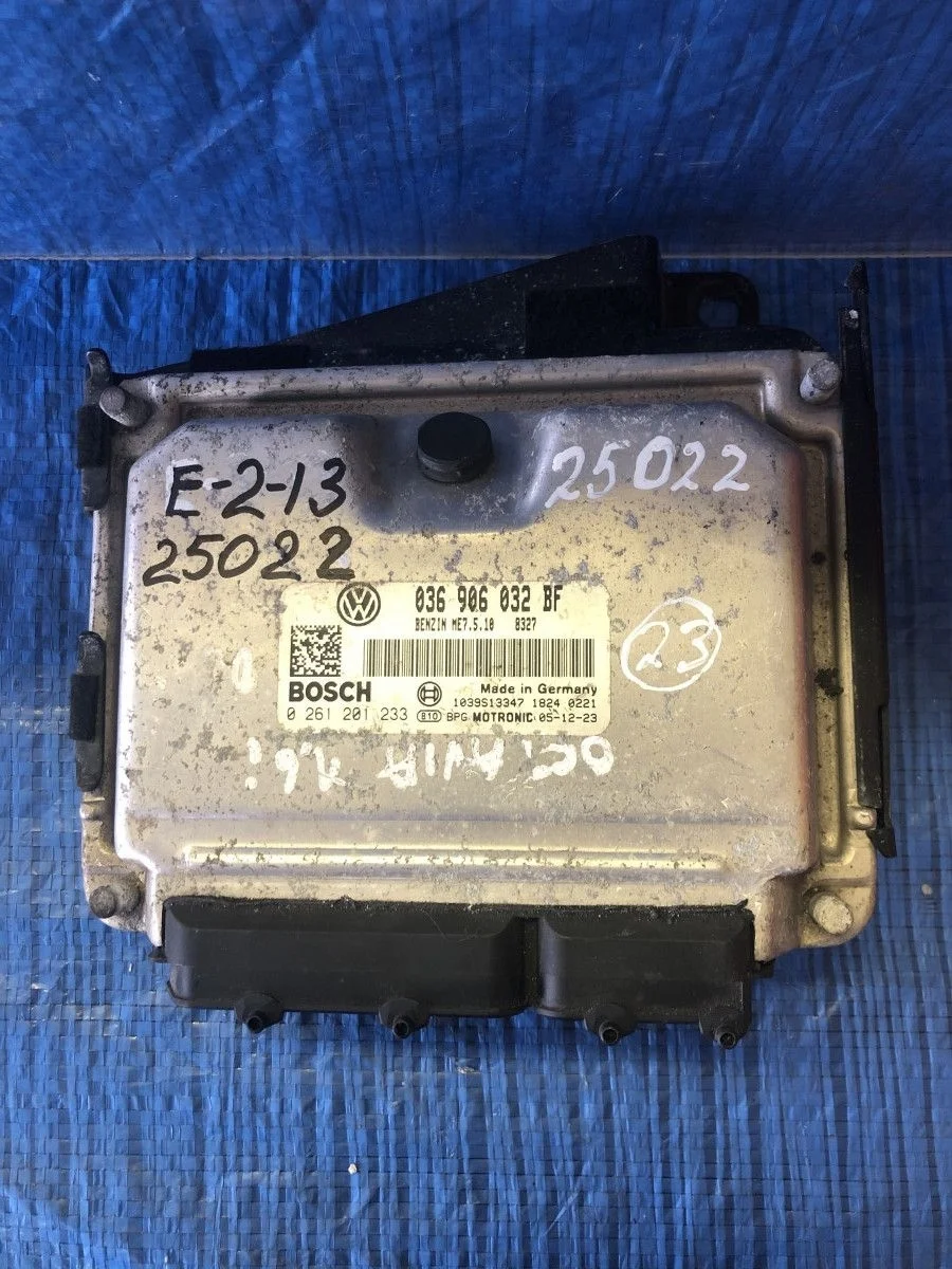 Блок управления двигателем Skoda Octavia II (2004—2009) б.у