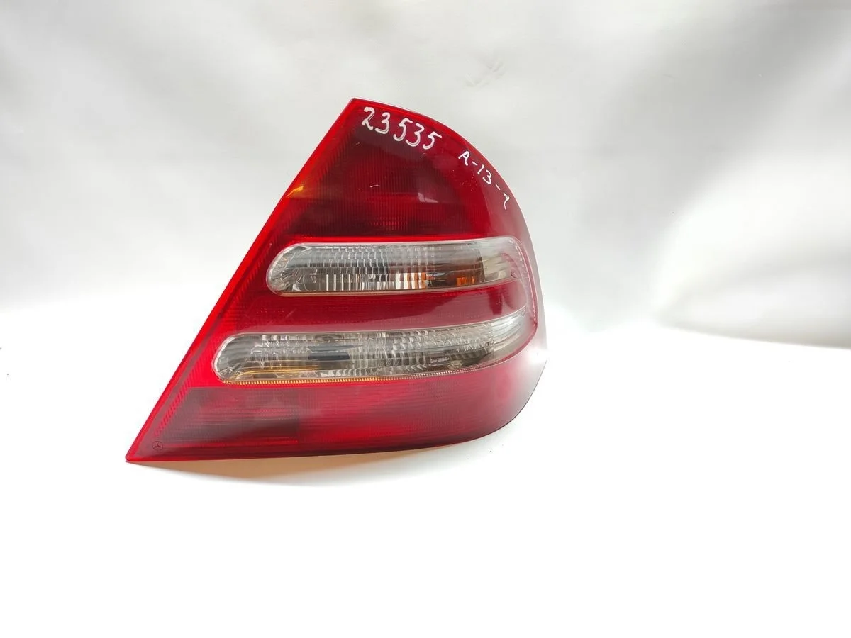 Фонарь задний правый Mercedes-Benz C-класс W203/S203/CL203 (2000—2004) б.у