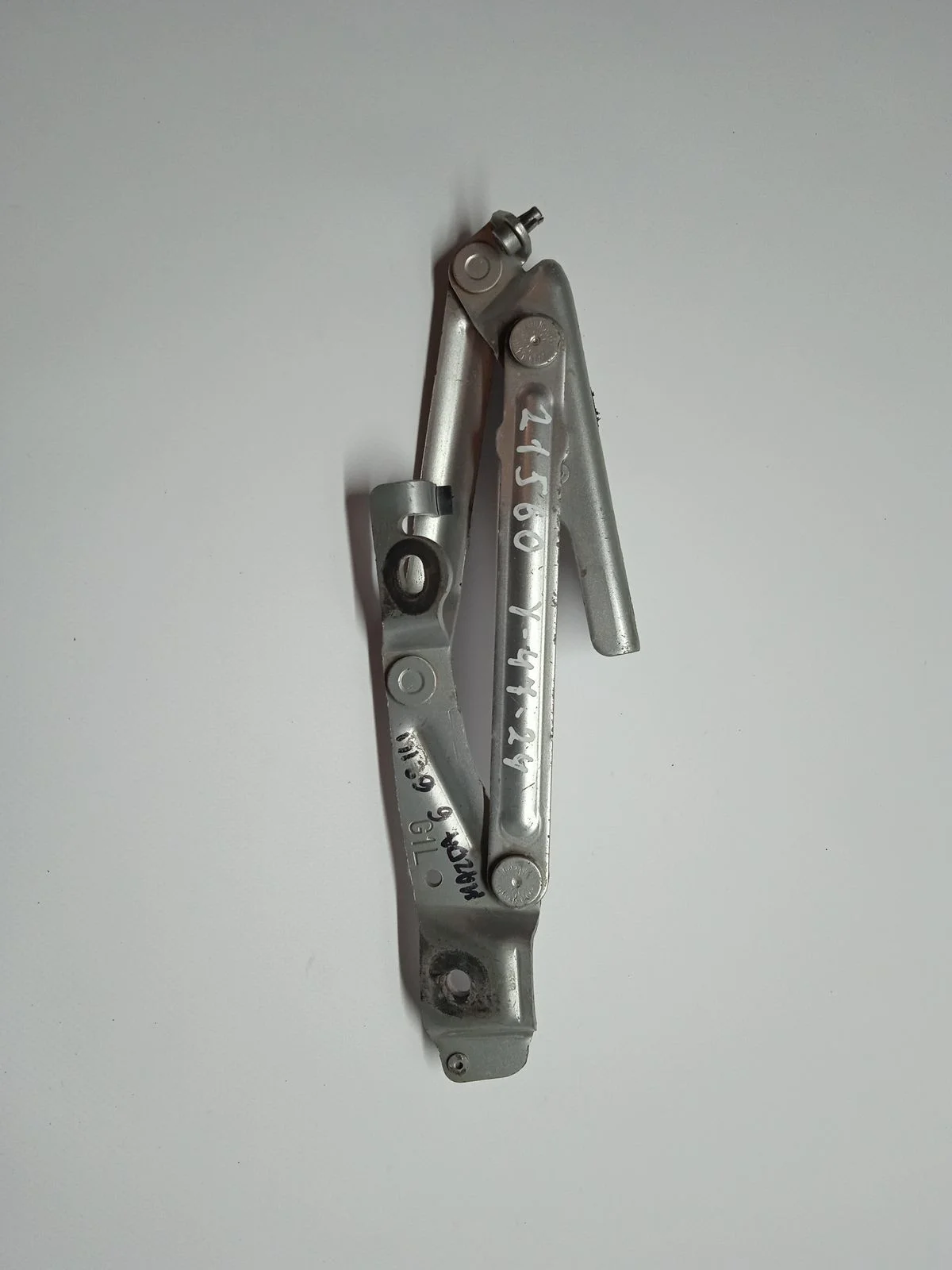 Петля багажника левая Mazda 6 GH (2007—2009) б.у