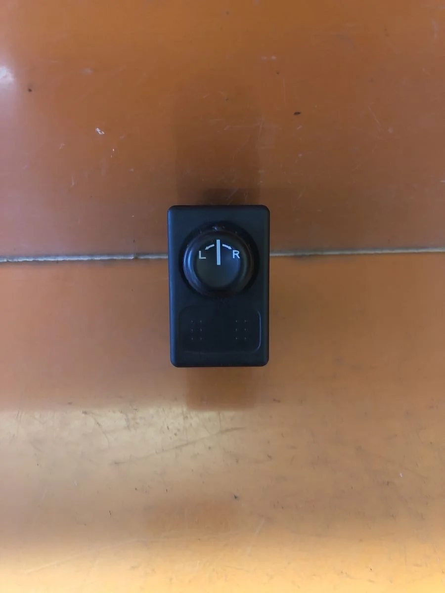 Переключатель регулировки (джойстик) зеркал Nissan Almera N16 рестайлинг (2002—2006) б.у