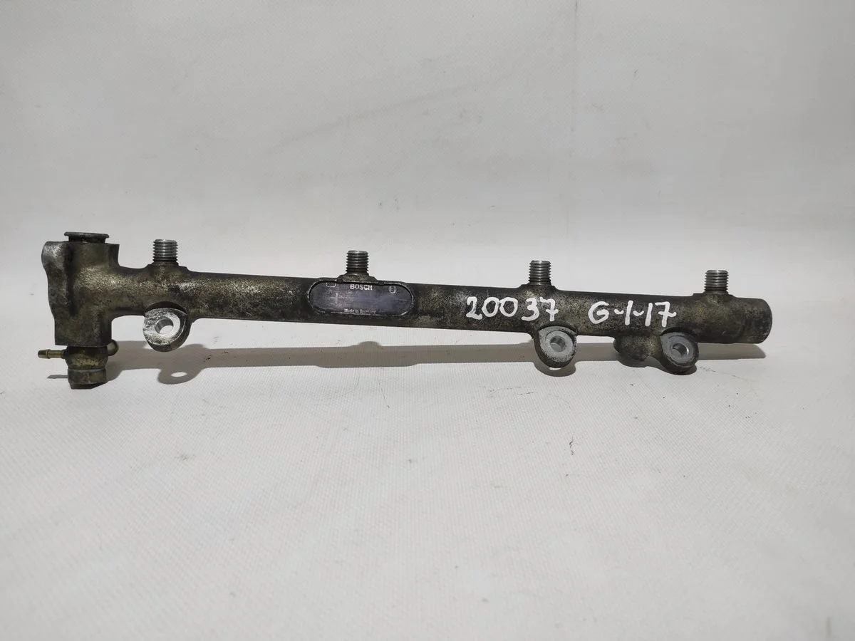 Рейка топливная (рампа) Mercedes-Benz Vito W638 (1996—2003) б.у