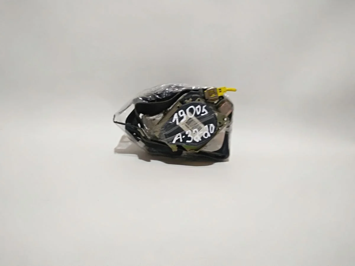 Ремень безопасности передний правый Hyundai Matrix I (2001—2005) б.у