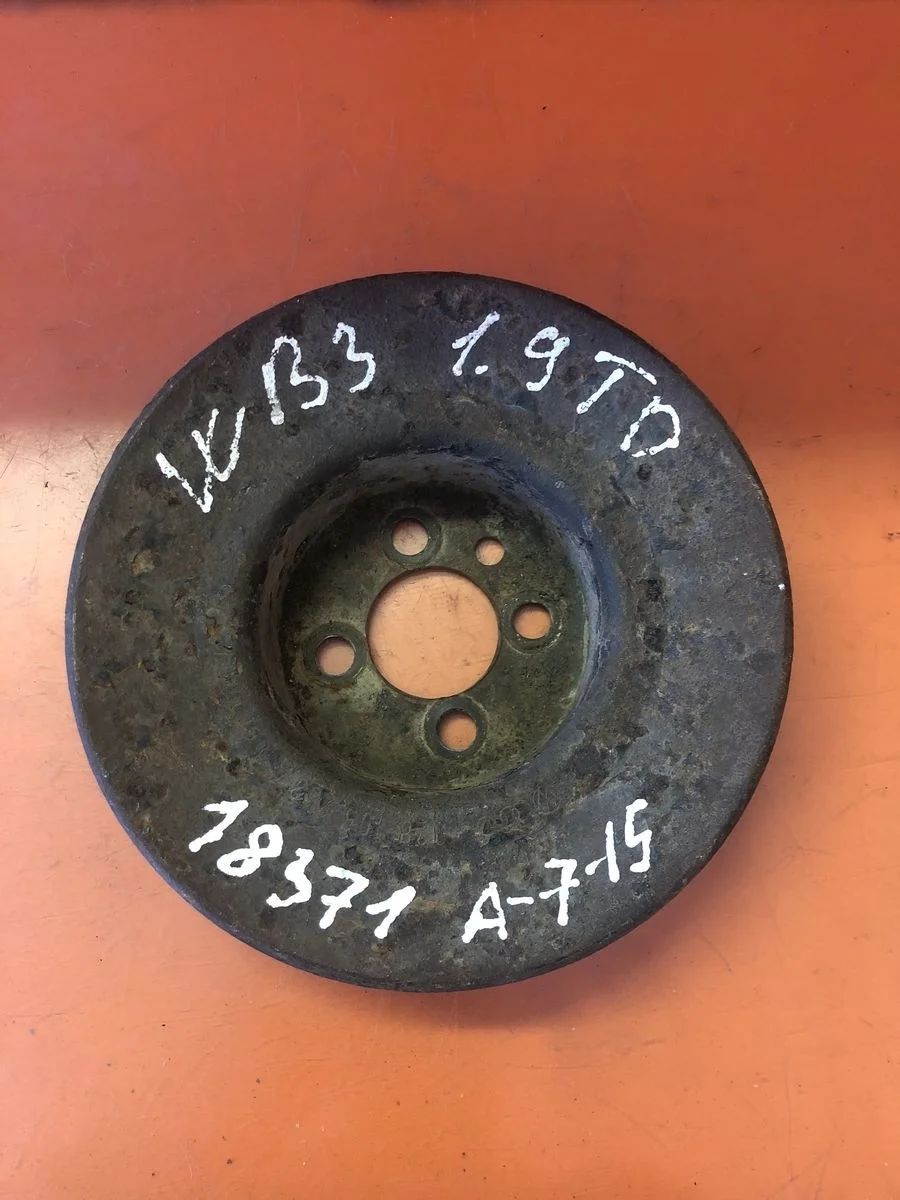 Шкив коленвала Volkswagen Passat B3 (1988—1993) б.у