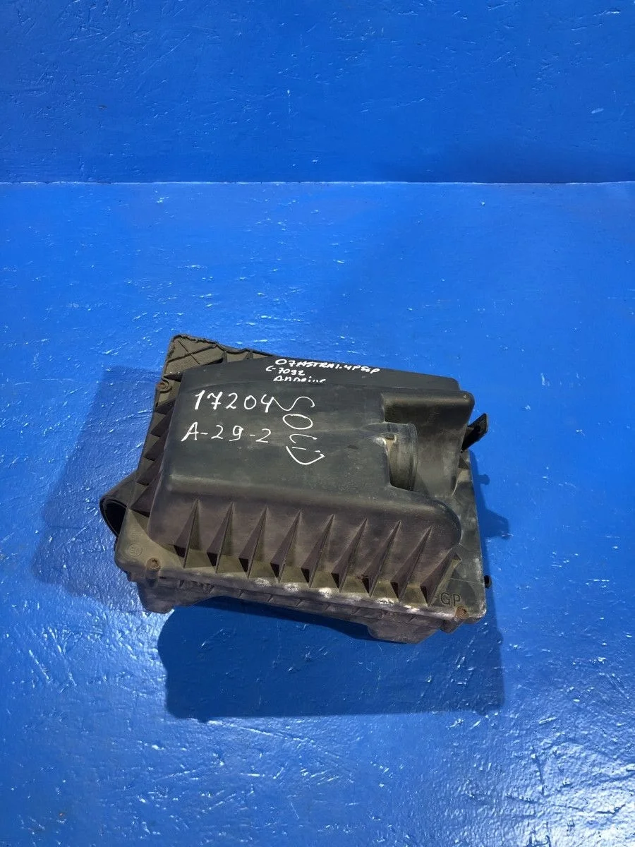 Корпус воздушного фильтра Opel Astra H (2004—2007) б.у