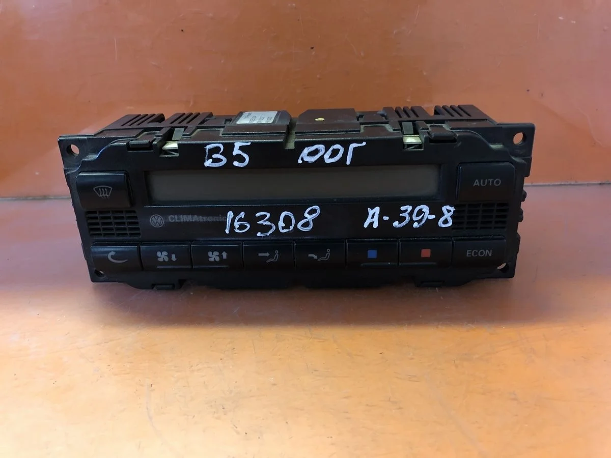 Блок управления климатом Volkswagen Passat B5 (1996—2001) б.у