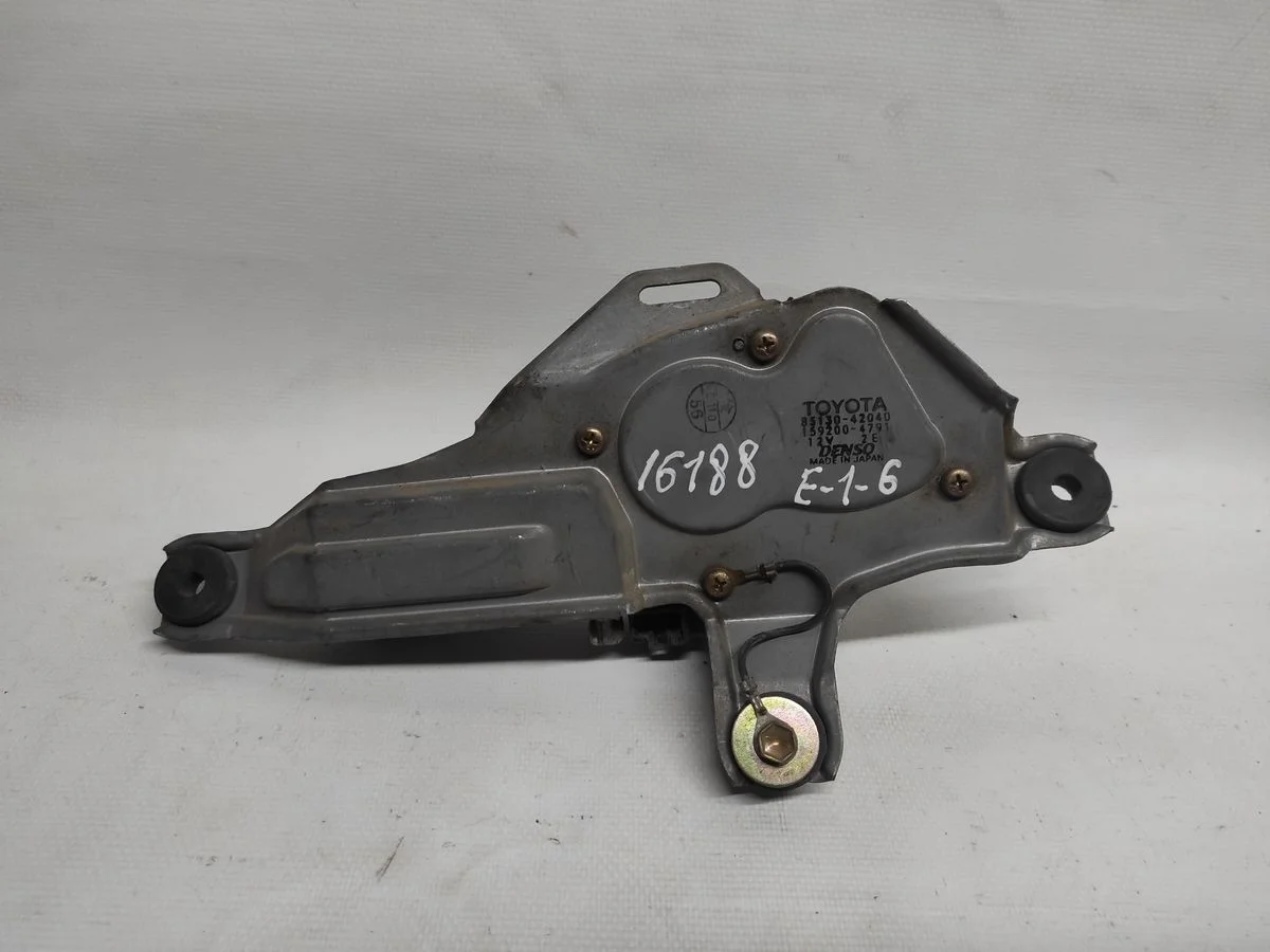 Мотор стеклоочистителя задний Toyota RAV4 II (2000—2003) б.у