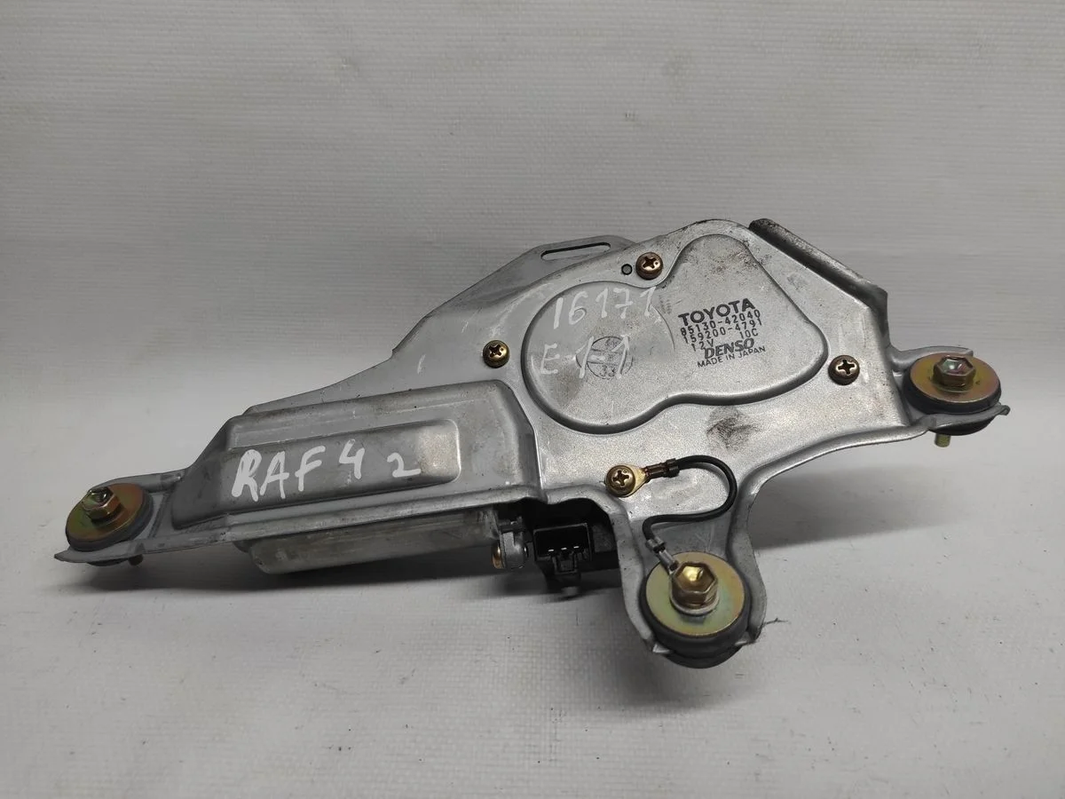 Мотор стеклоочистителя задний Toyota RAV4 II (2000—2003) б.у