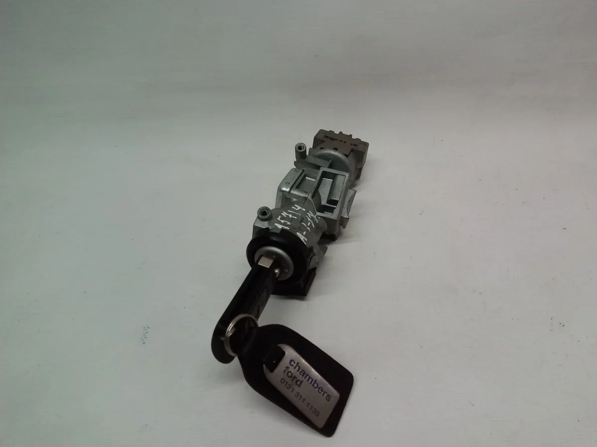 Замок зажигания Mazda 5 I (2005—2007) б.у