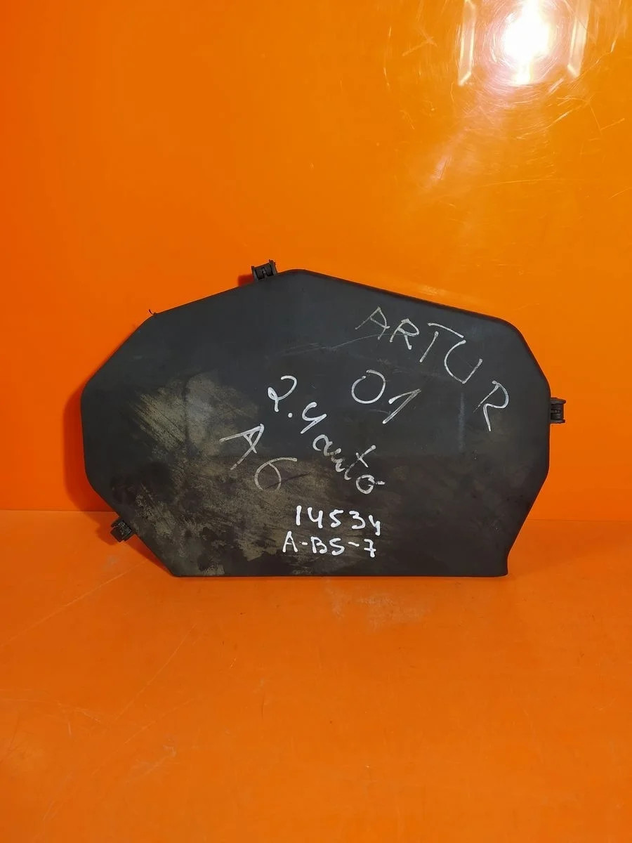 Крышка (кожух) ремня ГРМ Audi A6 C5 (1997—2001) б.у