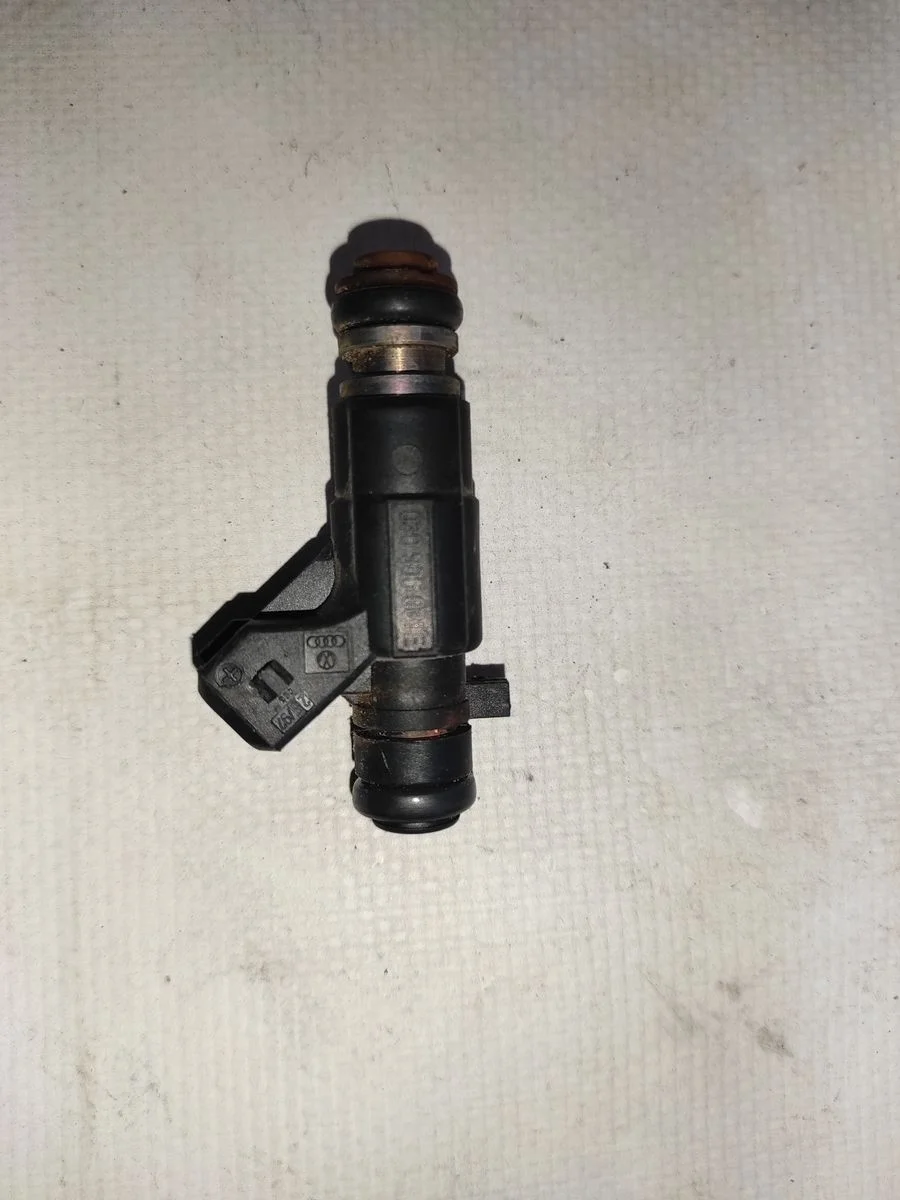 Форсунка инжекторная электрическая Volkswagen Golf Mk3 (1991—2000) б.у