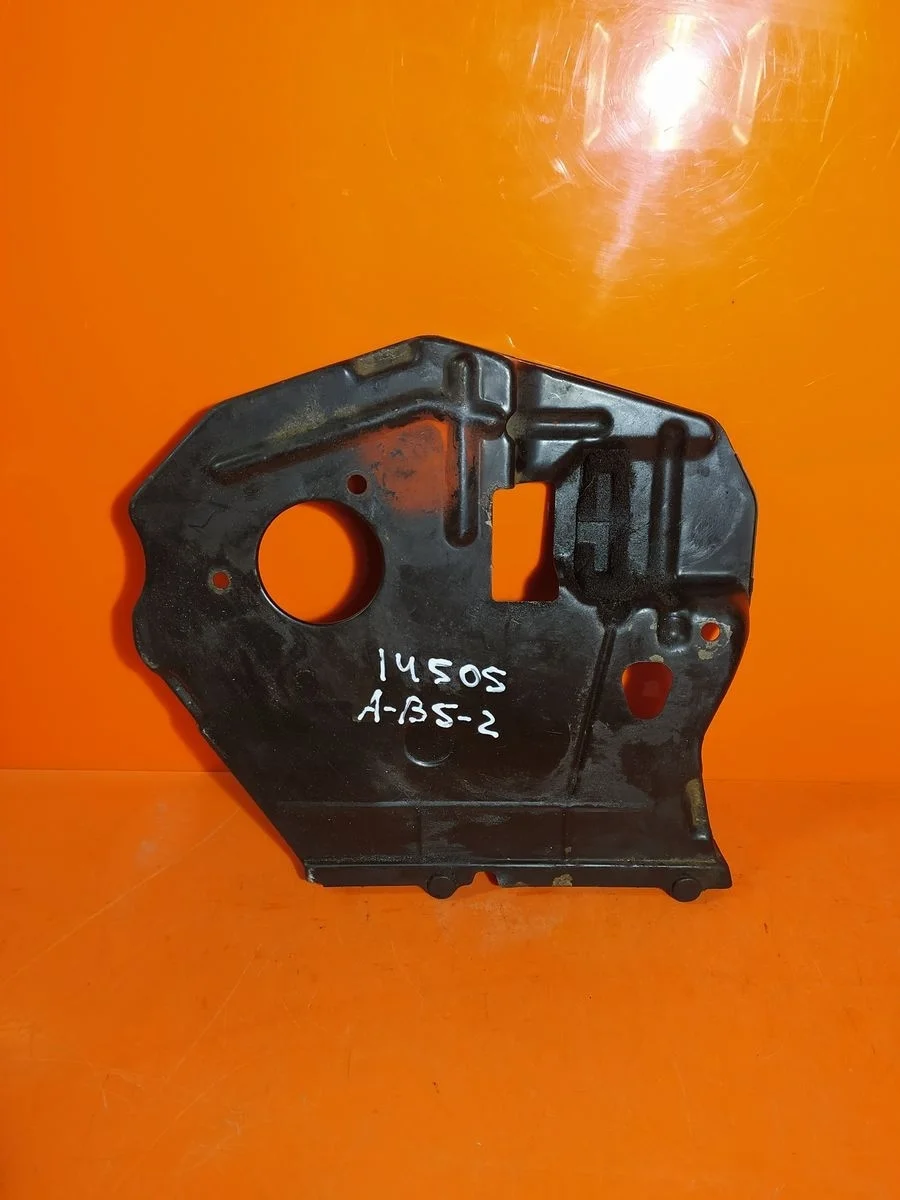 Крышка (кожух) ремня ГРМ Audi A6 C5 рестайлинг (2001—2004) б.у