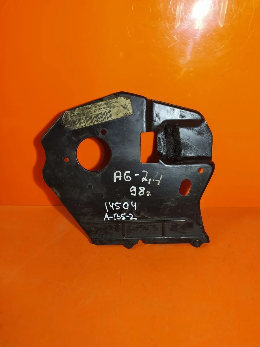 Крышка (кожух) ремня ГРМ Audi A6 C5 (1997—2001) б.у