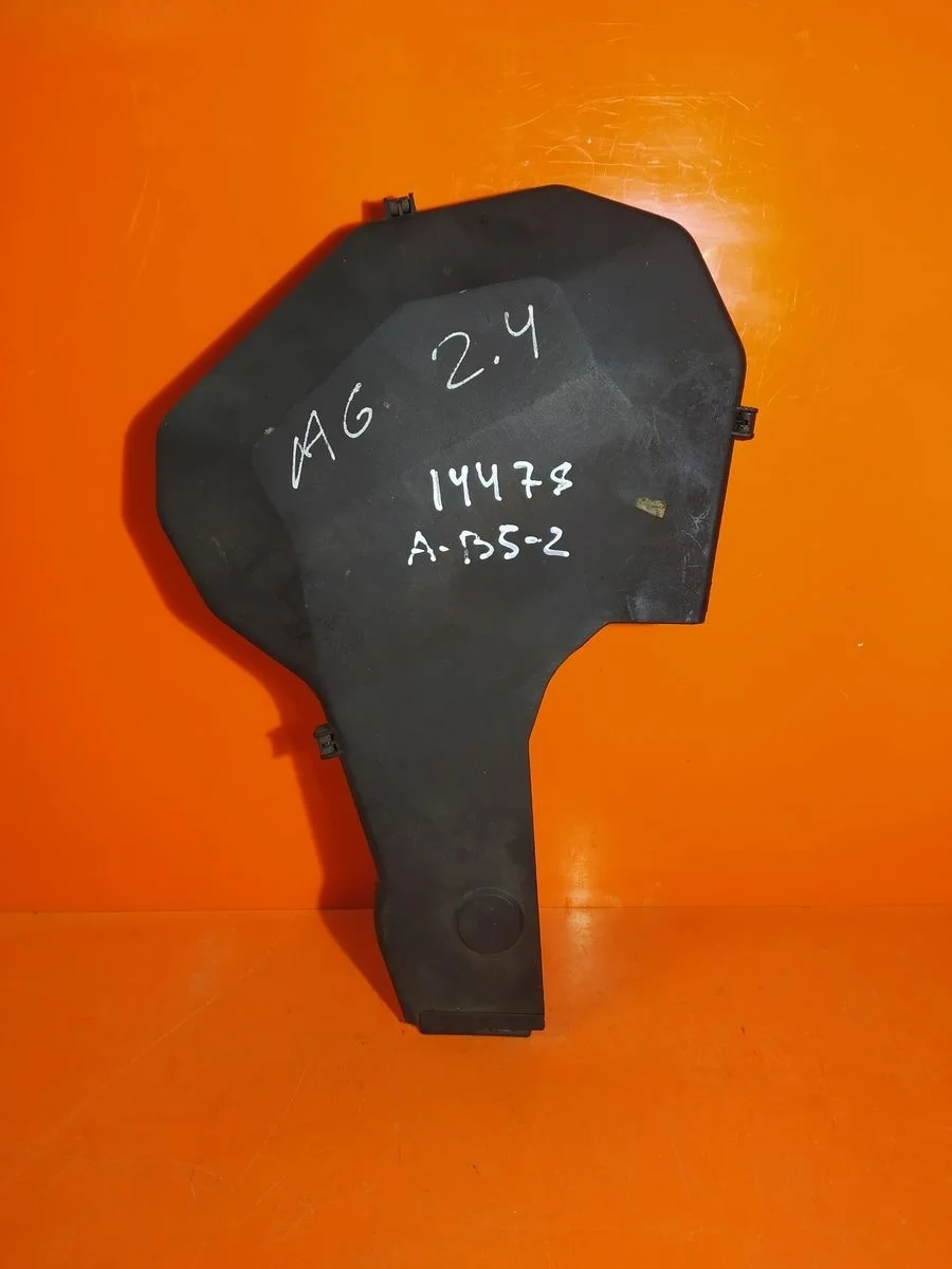 Крышка (кожух) ремня ГРМ Volkswagen Passat B5 рестайлинг (2000—2005) б.у