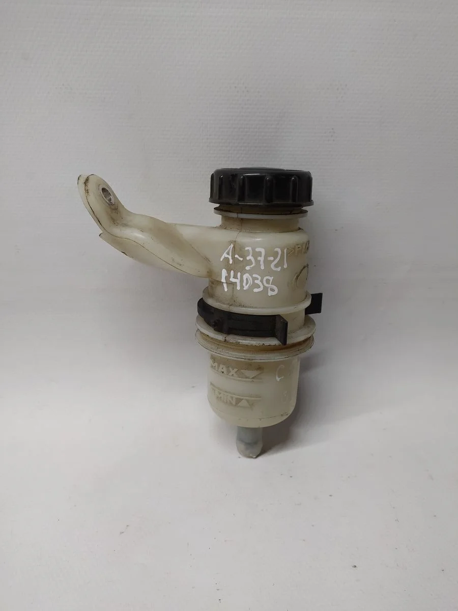 Бачок гидроусилителя (ГУР) Citroen C5 II (2008—2017) б.у