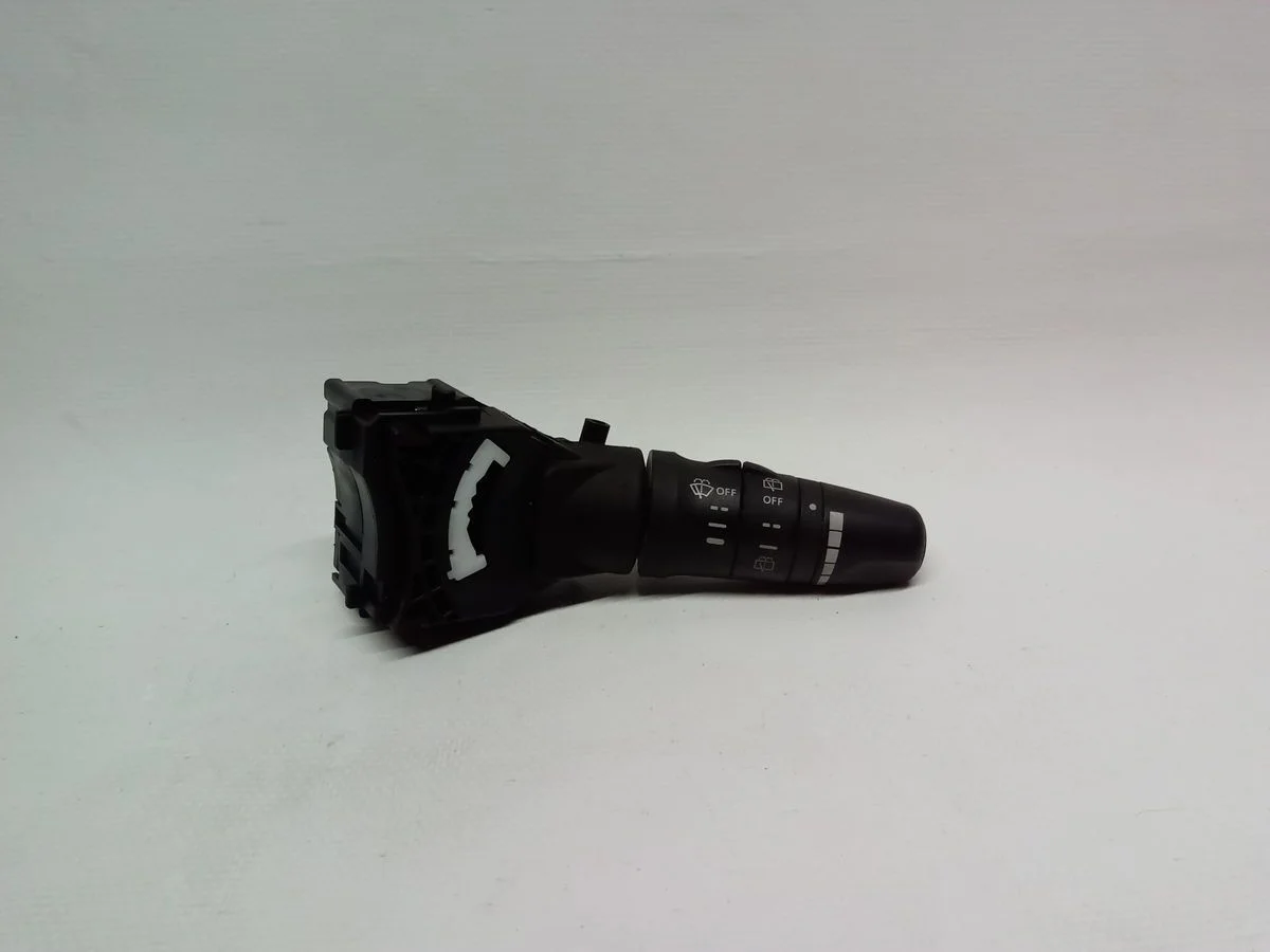 Переключатель стеклоочистителей Nissan X-Trail I (2000—2007) б.у