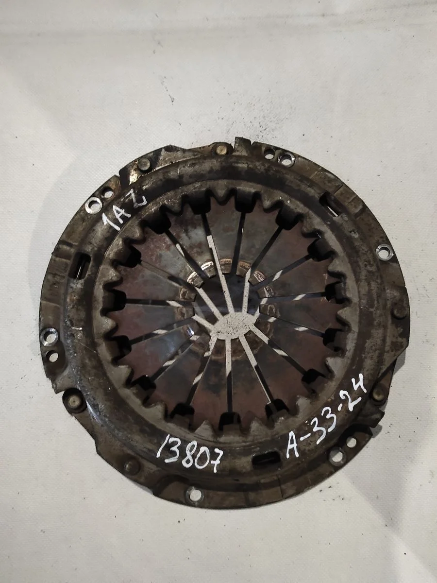 Корзина сцепления Toyota Avensis T220 (1997—2000) б.у