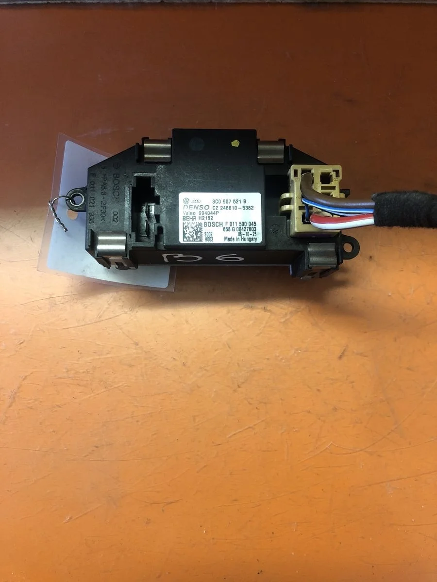 Резистор отопителя ( реостат,ёжик печки ) Volkswagen Passat B6 (2005—2010) б.у