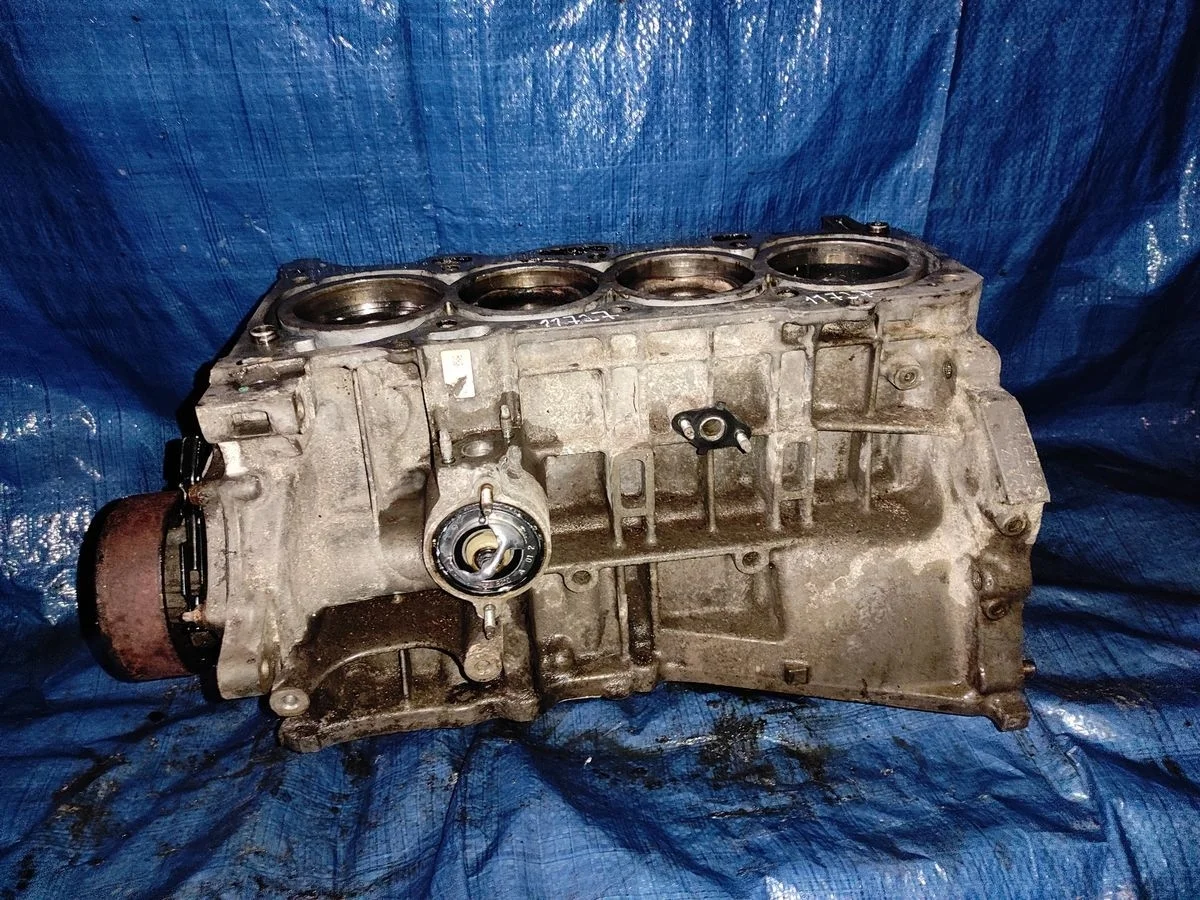 Toyota Avensis T220 2.0 блок ДВС с документами б.у