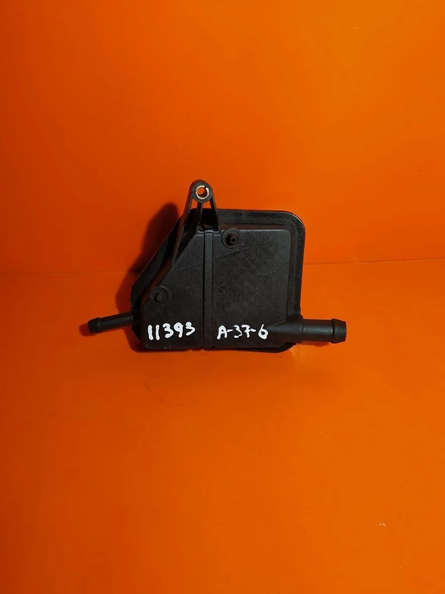 Бачок гидроусилителя (ГУР) Volkswagen Golf Mk4 (1997—2006) б.у