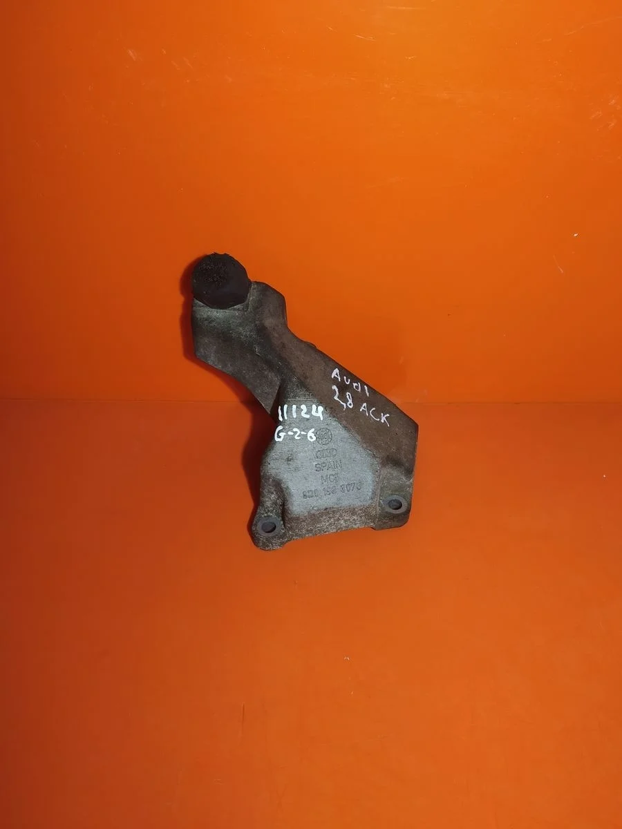 Кронштейн опоры двигателя Audi A6 C5 (1997—2001) б.у