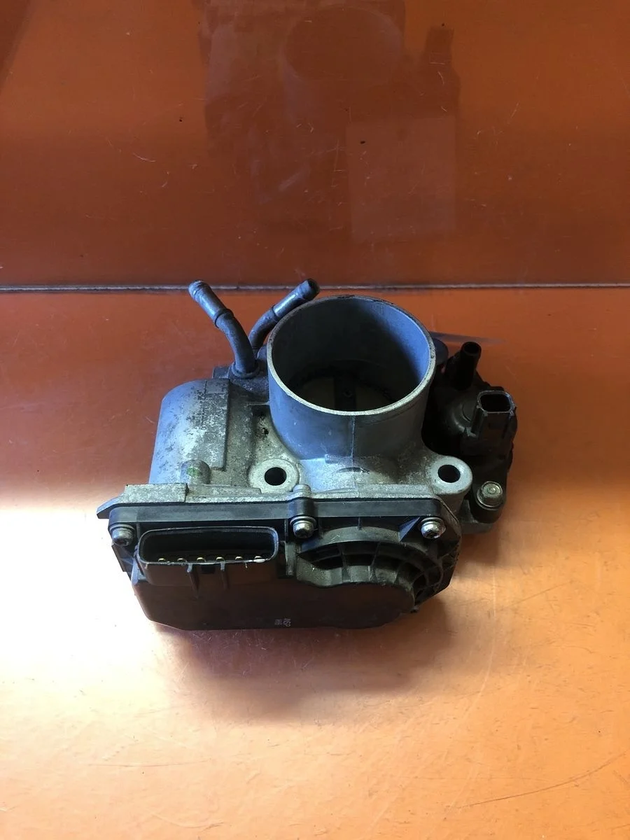 Заслонка дроссельная электрическая Honda Civic VIII (2005—2009) б.у