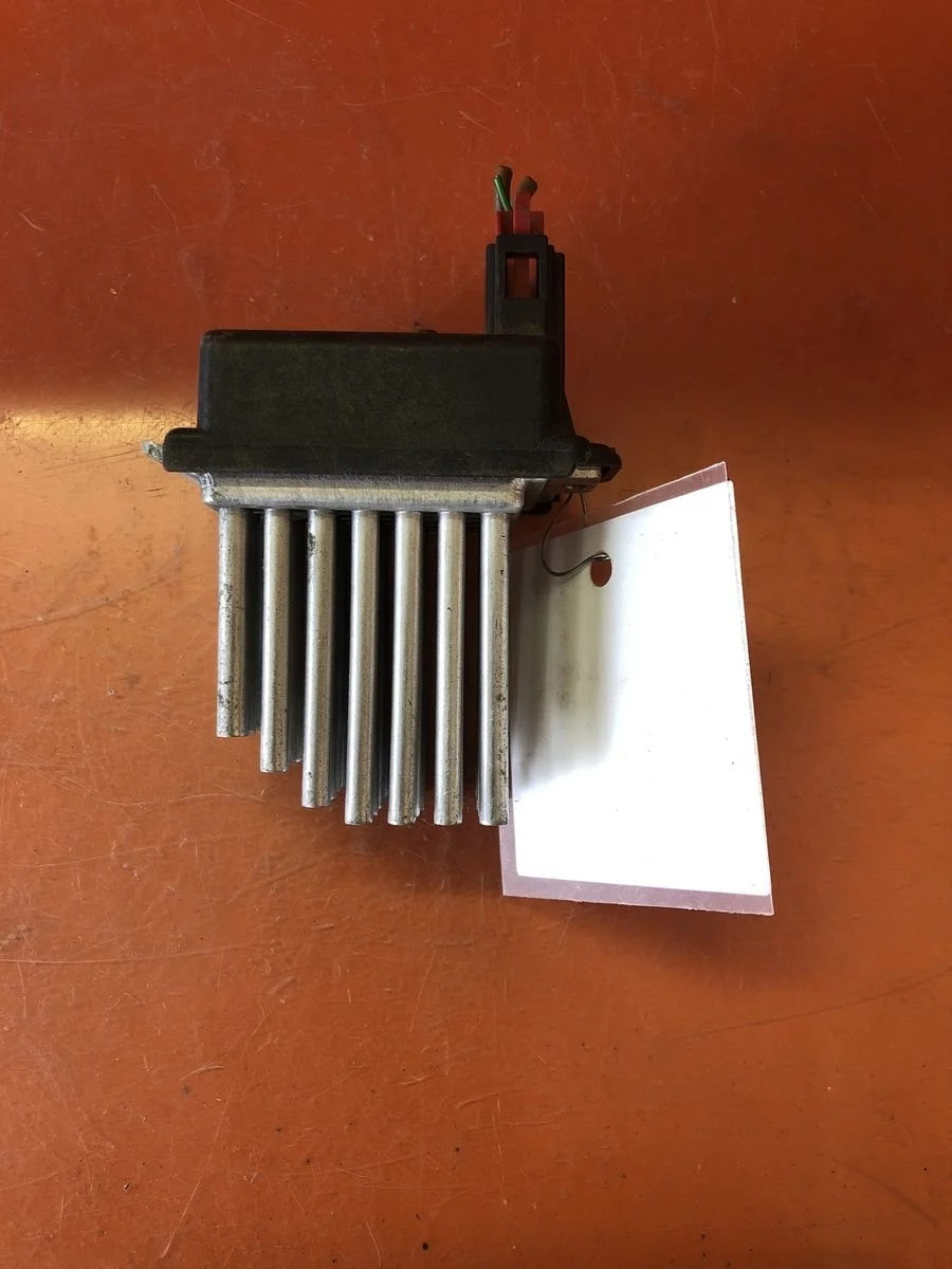 Резистор отопителя ( реостат,ёжик печки ) Audi A6 C5 (1997—2001) б.у