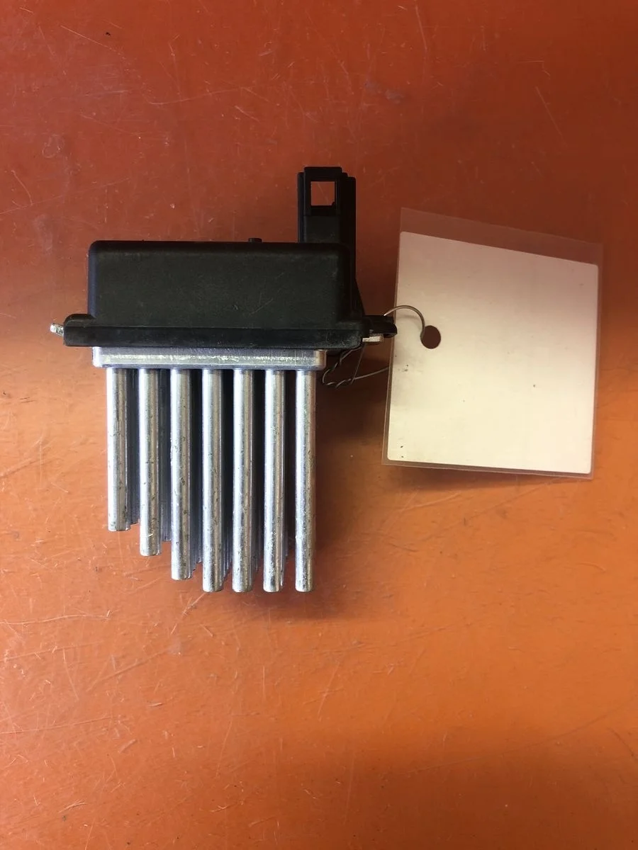 Резистор отопителя ( реостат,ёжик печки ) Audi A6 C5 (1997—2001) б.у