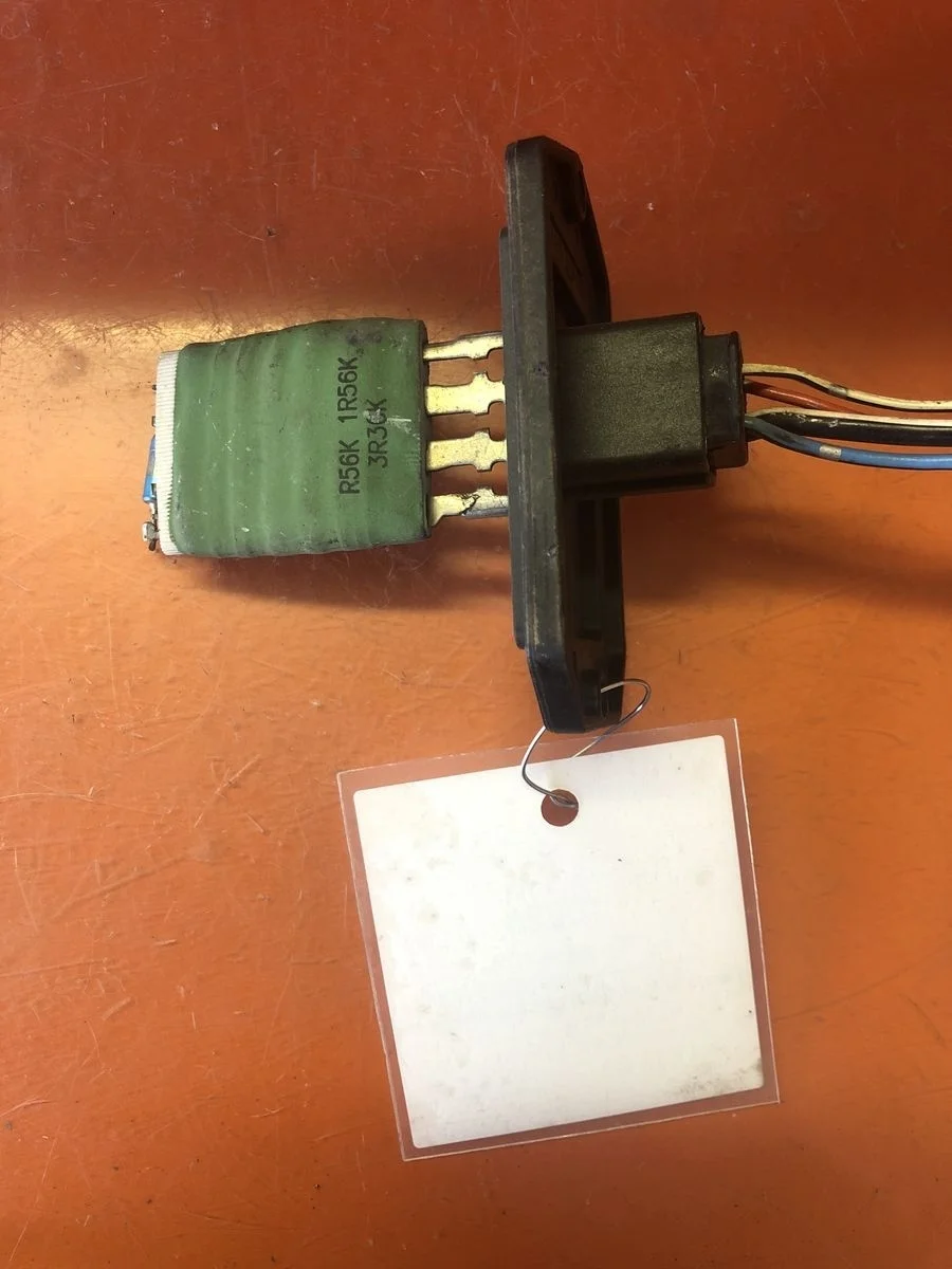 Резистор отопителя ( реостат,ёжик печки ) Toyota Avensis T250 (2003—2006) б.у