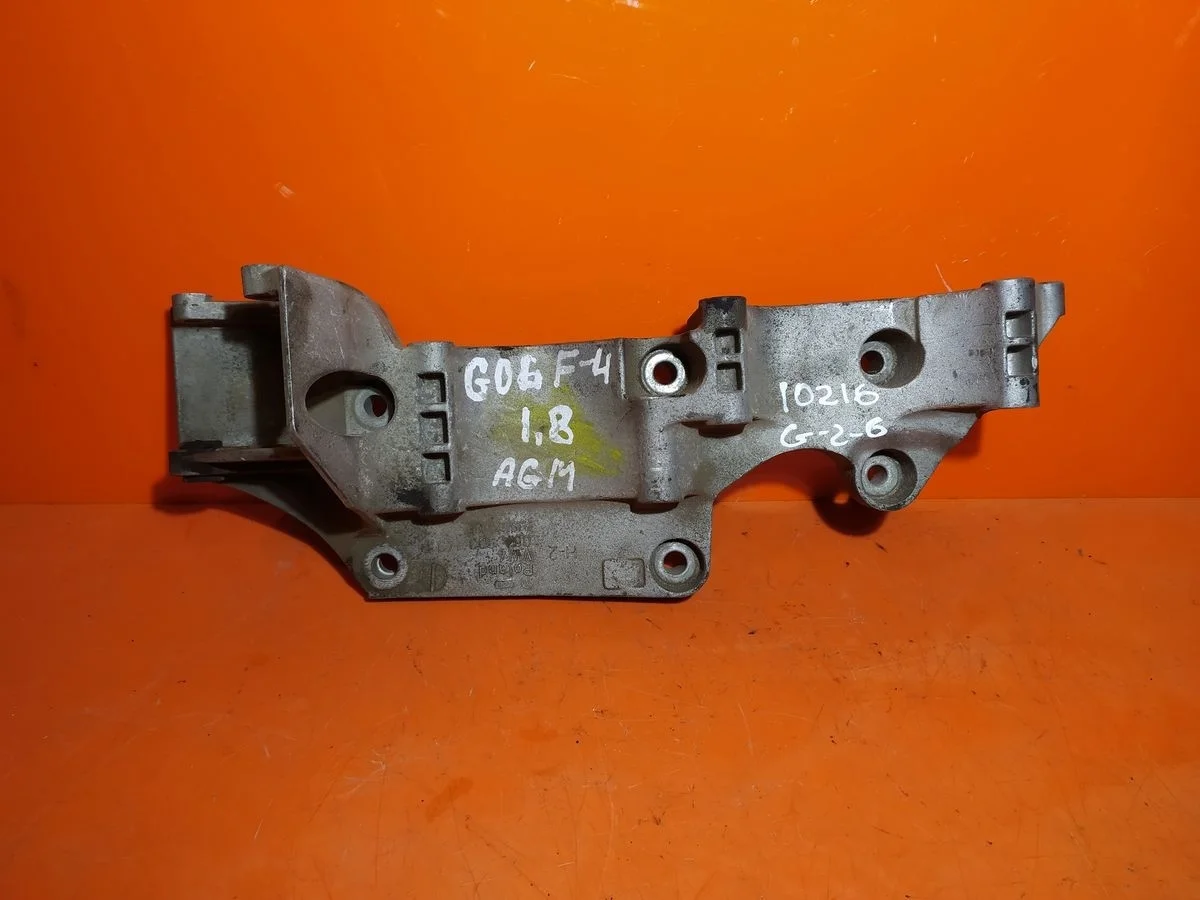 Кронштейн генератора Skoda Octavia I рестайлинг (2000—2011) б.у