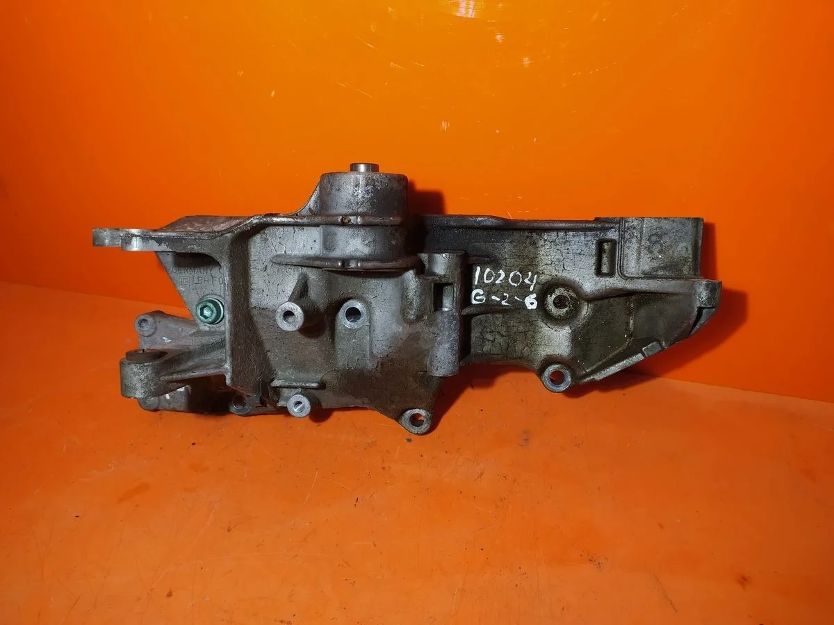 Кронштейн насоса ГУР Audi A4 B6 (2000—2006) б.у