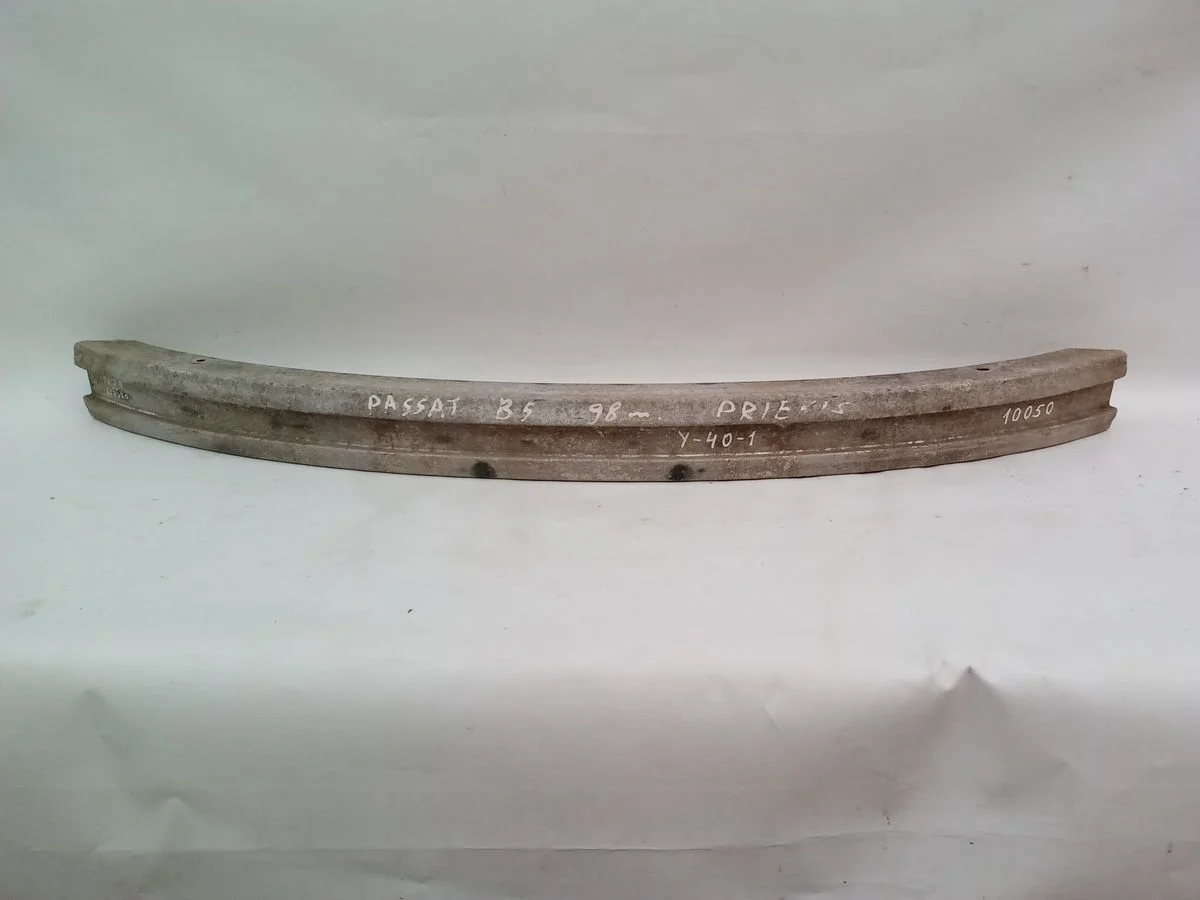 Усилитель переднего бампера Volkswagen Passat B5 (1996—2001) б.у