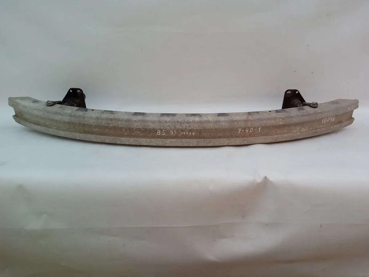 Усилитель переднего бампера Volkswagen Passat B5 (1996—2001) б.у