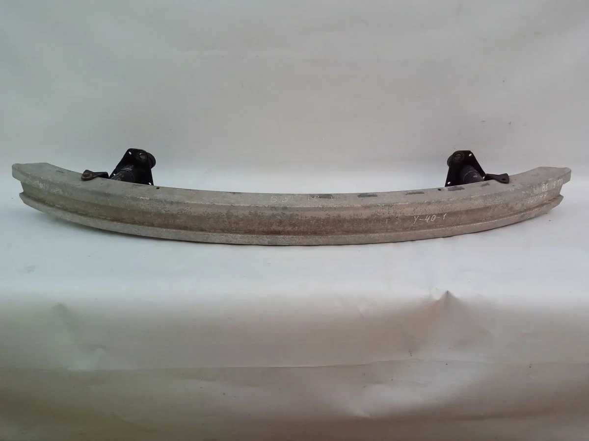 Усилитель переднего бампера Volkswagen Passat B5 (1996—2001) б.у