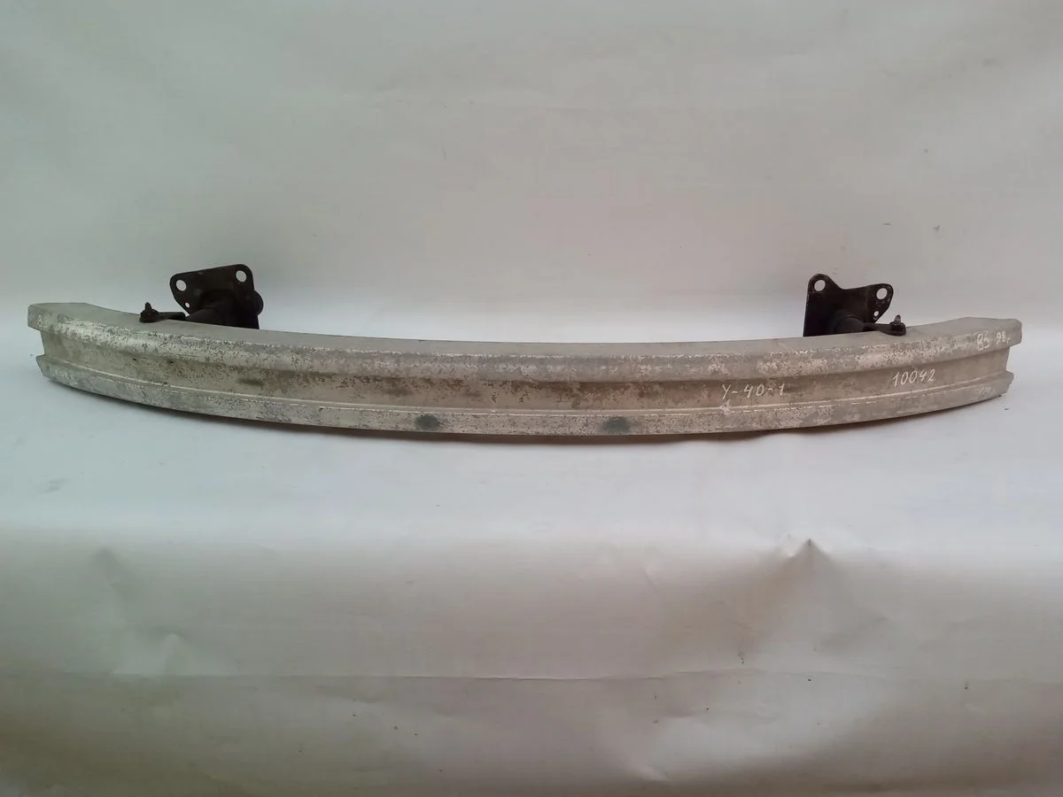 Усилитель переднего бампера Volkswagen Passat B5 (1996—2001) б.у