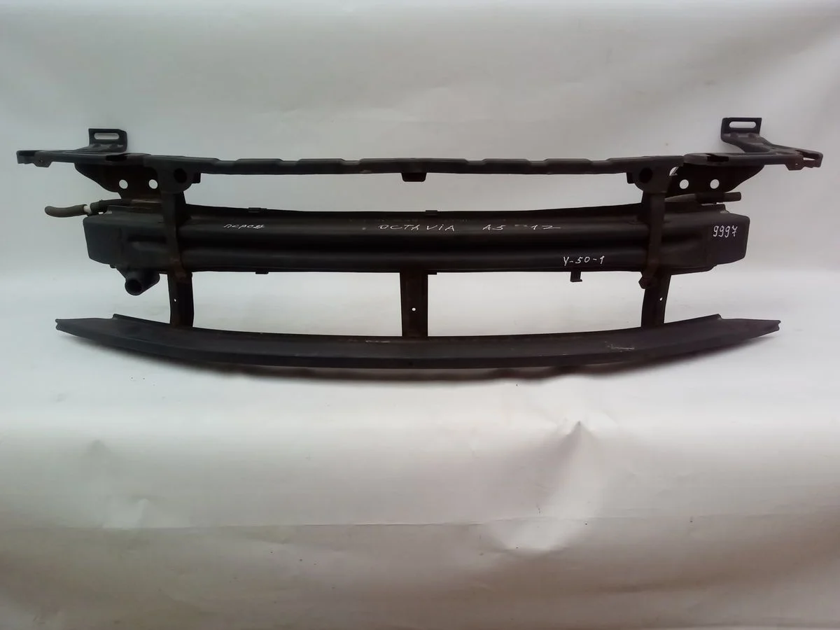 Усилитель переднего бампера Skoda Octavia II (2004—2009) б.у