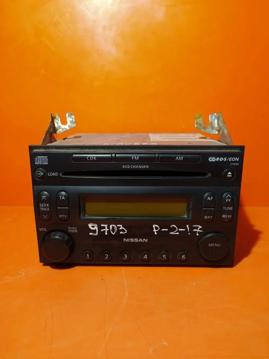 Магнитола Nissan Navara D40 (2004—2010) б.у