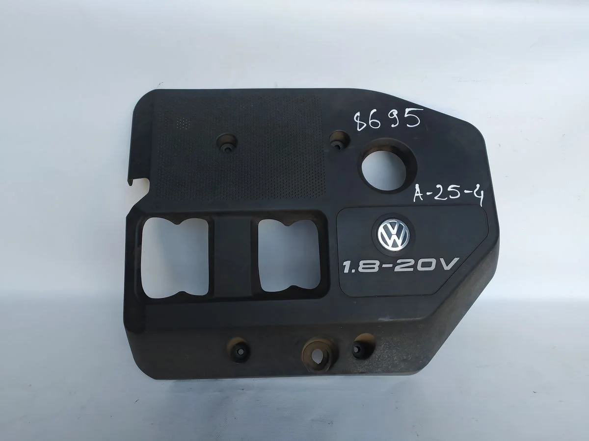 Накладка декоративная (на двс) Volkswagen Bora A4 (1998—2005) б.у