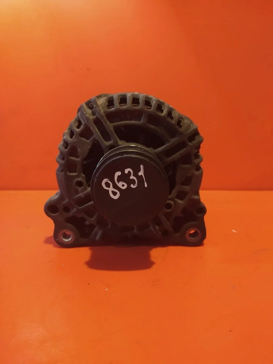 Генератор Audi A4 B6 (2000—2006) б.у