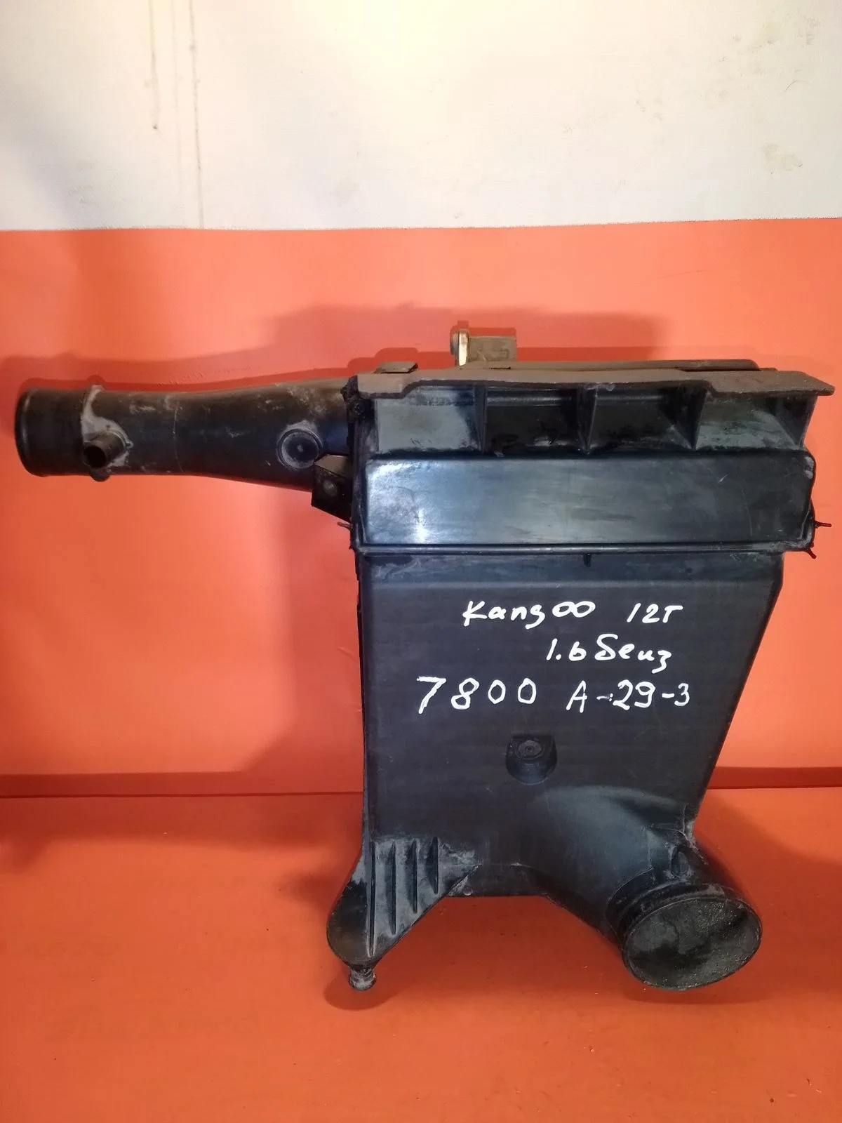 Корпус воздушного фильтра Renault Kangoo II (2008—2013) б.у