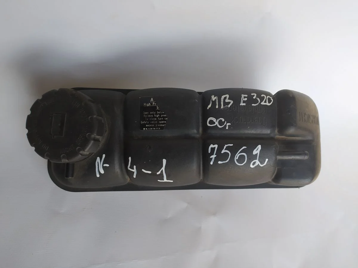 Бачок расширительный Mercedes-Benz E-класс W210/S210 (1995—1999) б.у