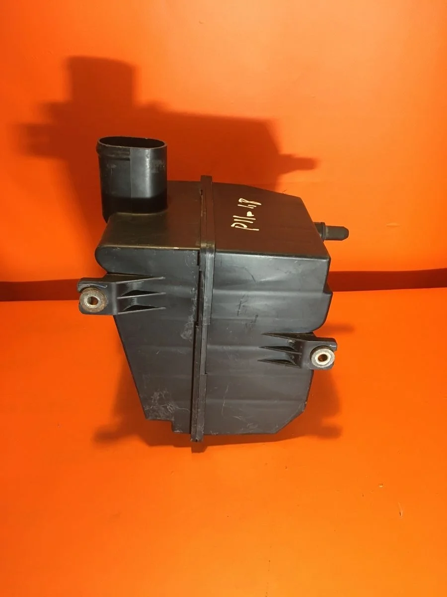 Резонатор воздушного фильтра Nissan Primera P11 (1995—2000) б.у