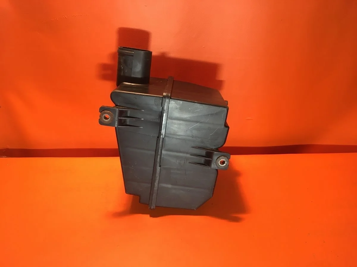 Резонатор воздушного фильтра Nissan Primera P11 (1995—2000) б.у