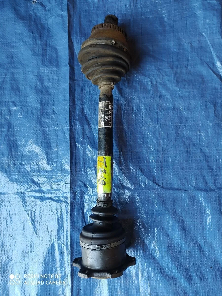 Полуось передняя левая (приводной вал,шрус) Volkswagen Passat B5 рестайлинг (2000—2005) б.у