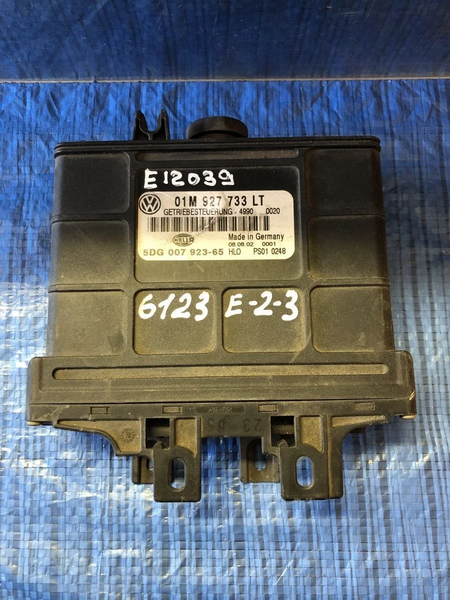 Блок управления АКПП Volkswagen Bora A4 (1998—2005) б.у