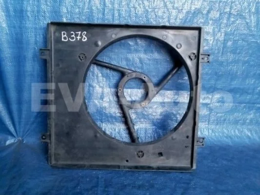 Диффузор вентилятора Volkswagen Golf Mk4 (1997—2006) б.у