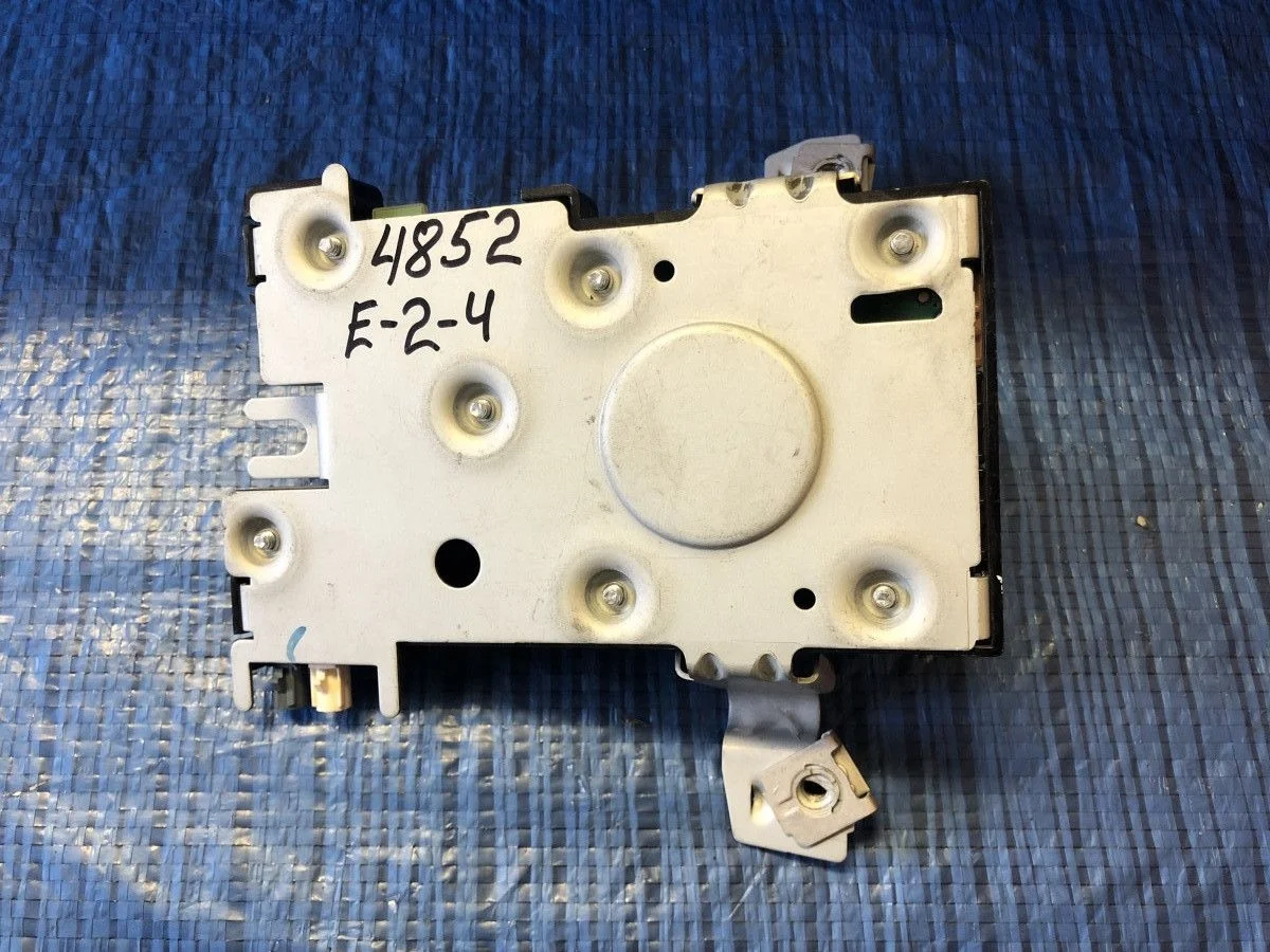 Усилитель антены Audi A3 8P рестайлинг (2004—2008) б.у