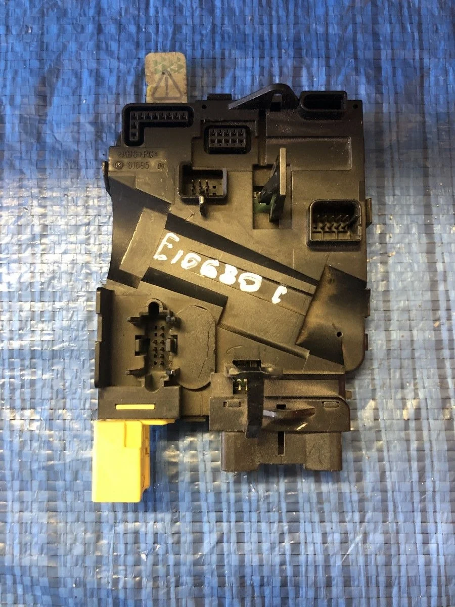 Блок управления рулевой колонкой Volkswagen Touran I (2003—2006) б.у