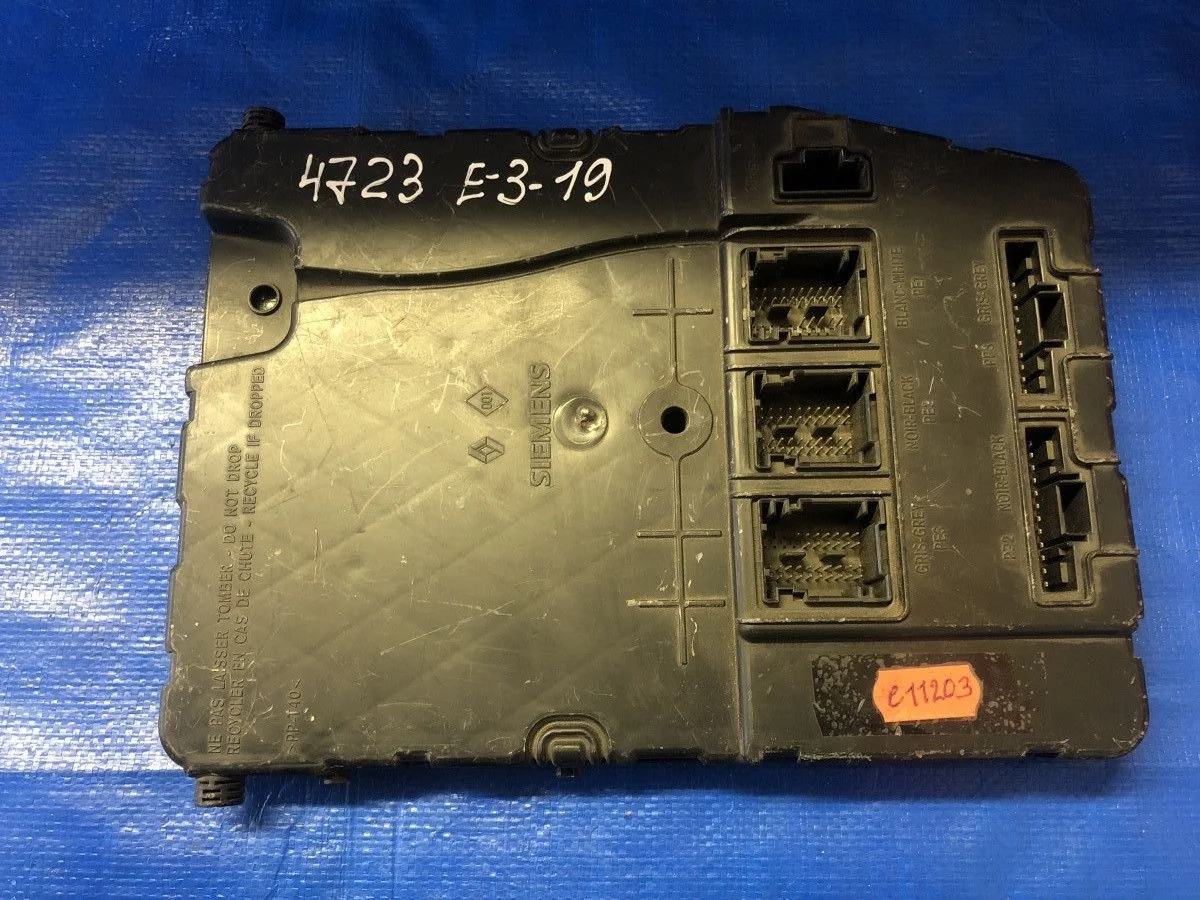 Блок комфорта Renault Megane II (2002—2006) б.у