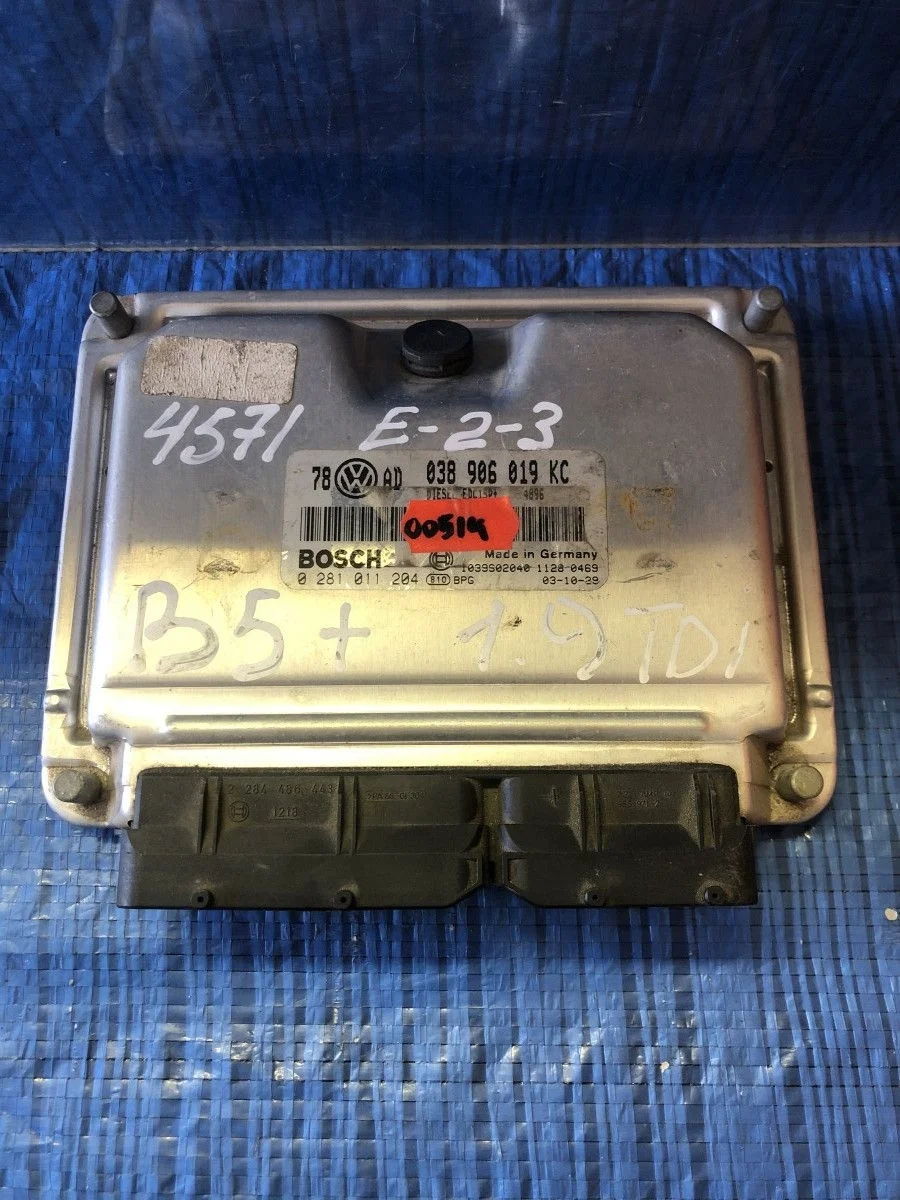 Блок управления двигателем Volkswagen Passat B5 рестайлинг (2000—2005) б.у